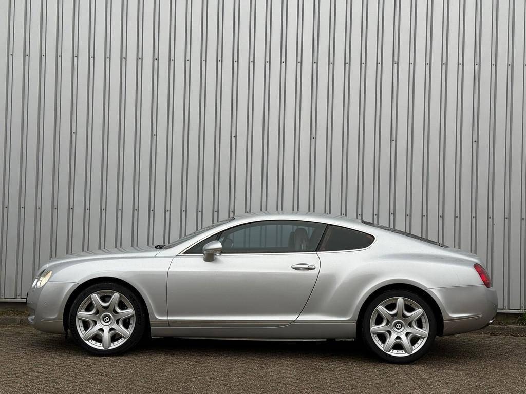 Bentley Continental GT 6.0 W12 YOUNGTIMER z roku 2004 - 12