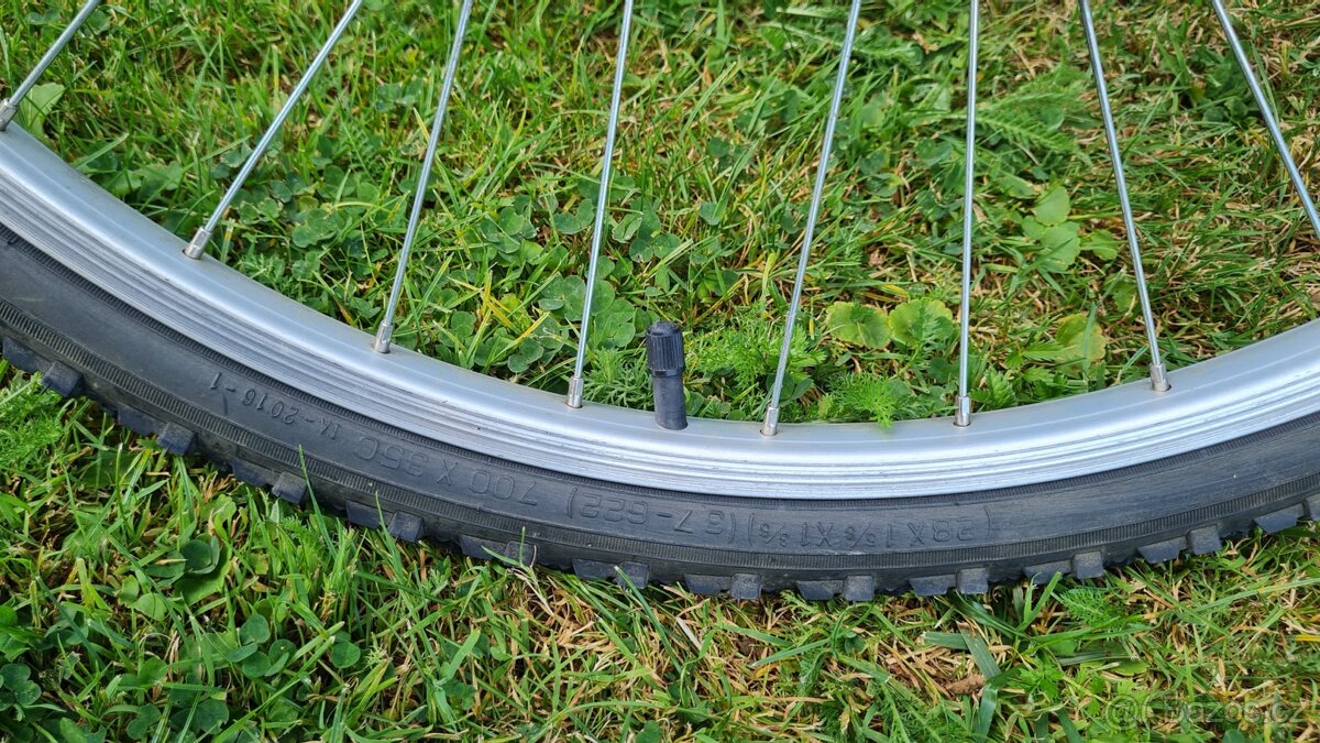 Trekové kolo Madison - 12