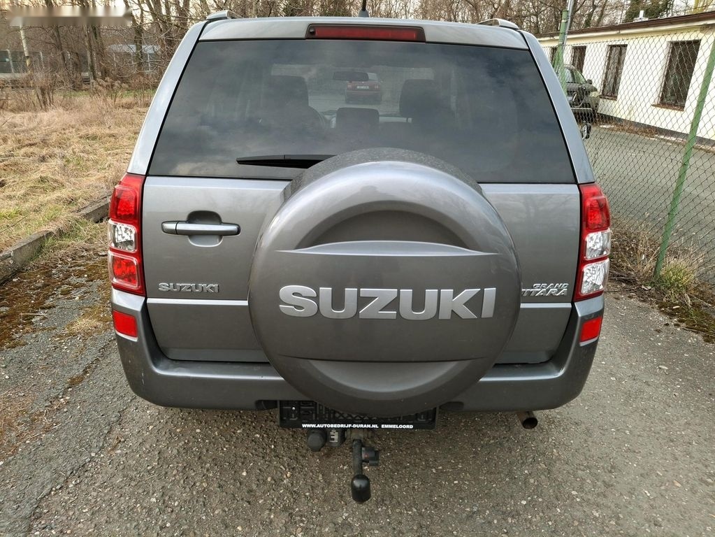 Suzuki Grand Vitara,2.0 benzin Rezervace 1 - 12