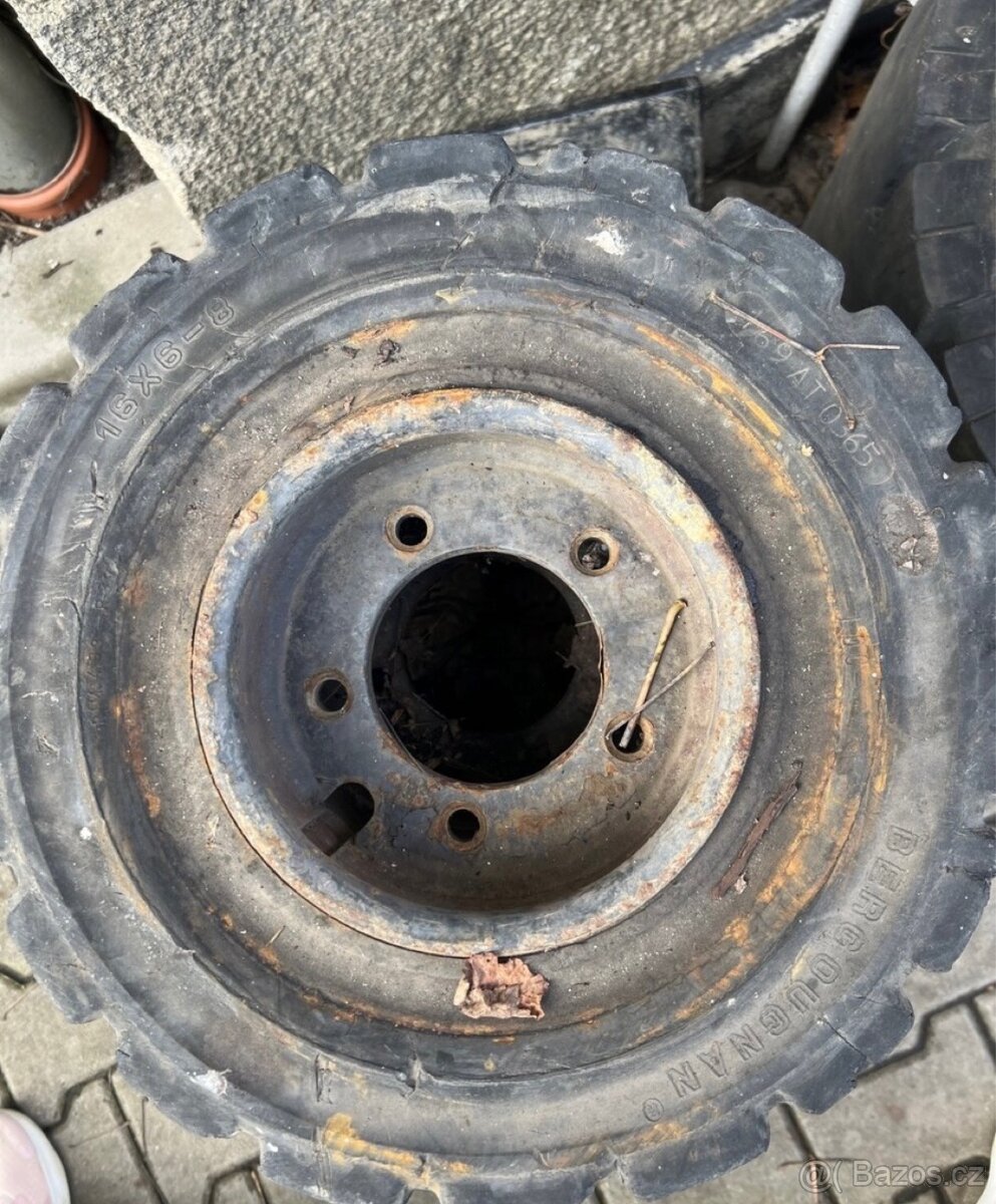 Kola na vzv - 12