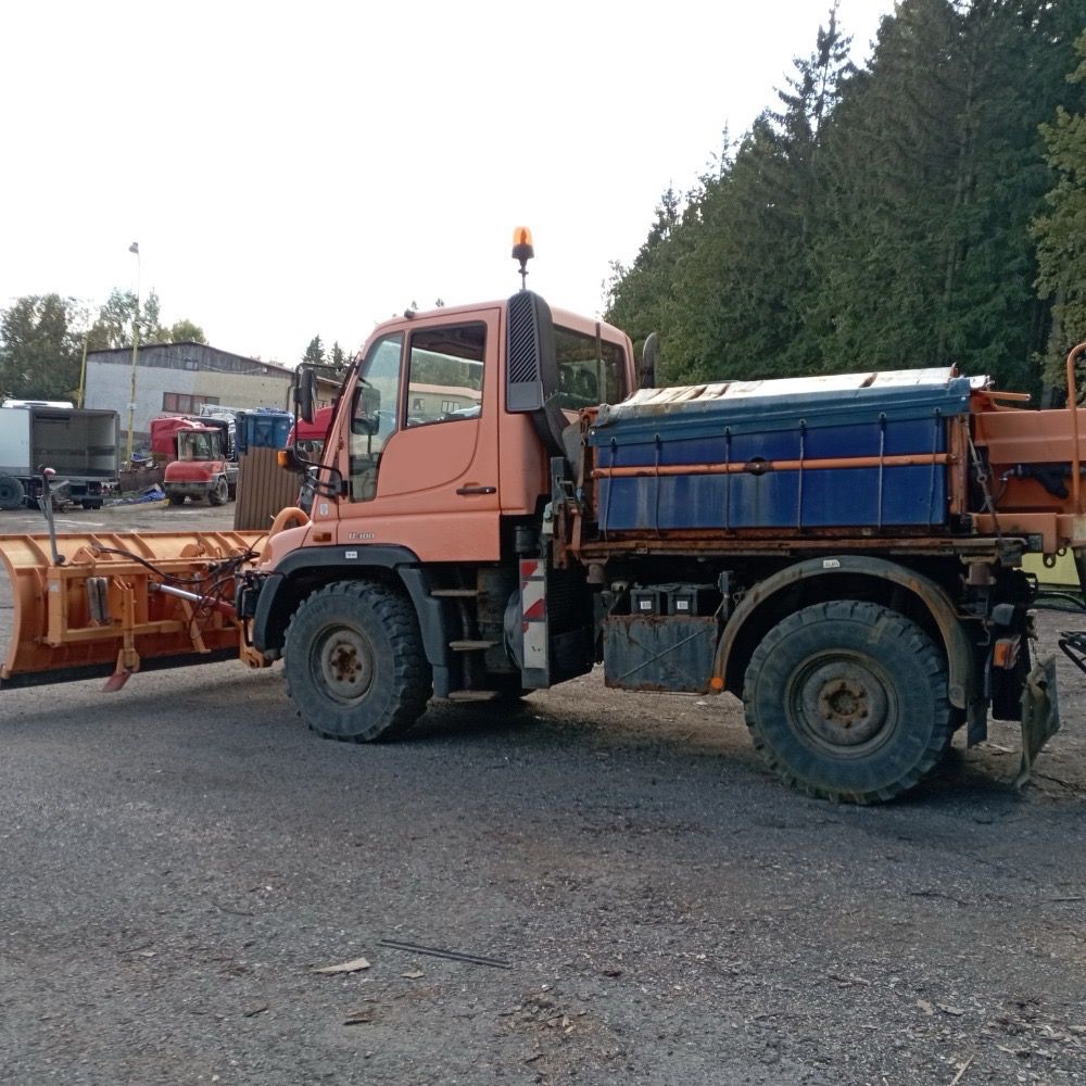 Unimog U300 - 12