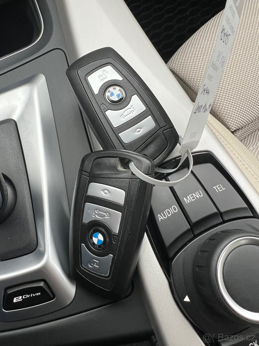 BMW 330e 185kw ČR LED memory nelakováno nebouráno - 12