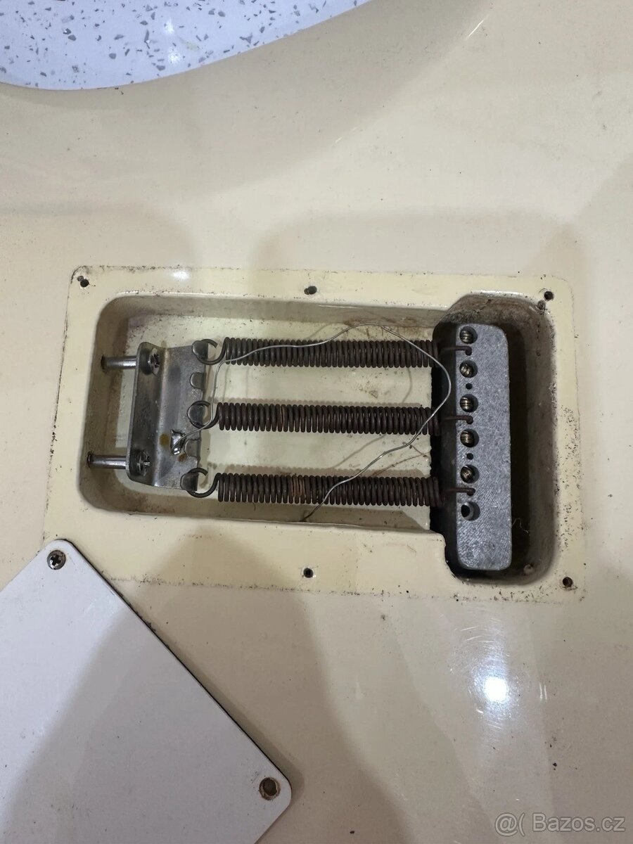 52 až 55 ročná vintage Maya Stratocaster (70. roky) - Japan - 12