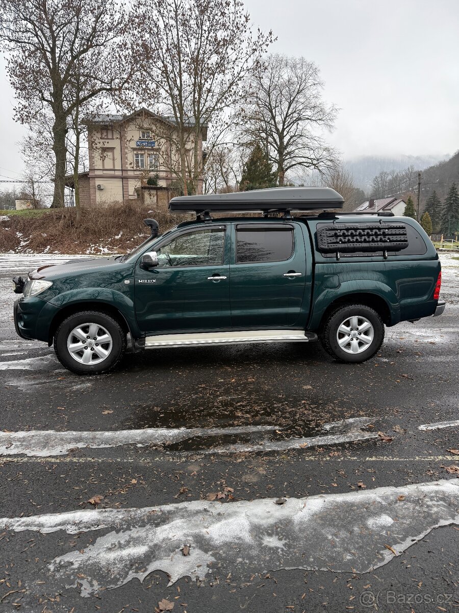 Toyota Hilux 3.0 - 12