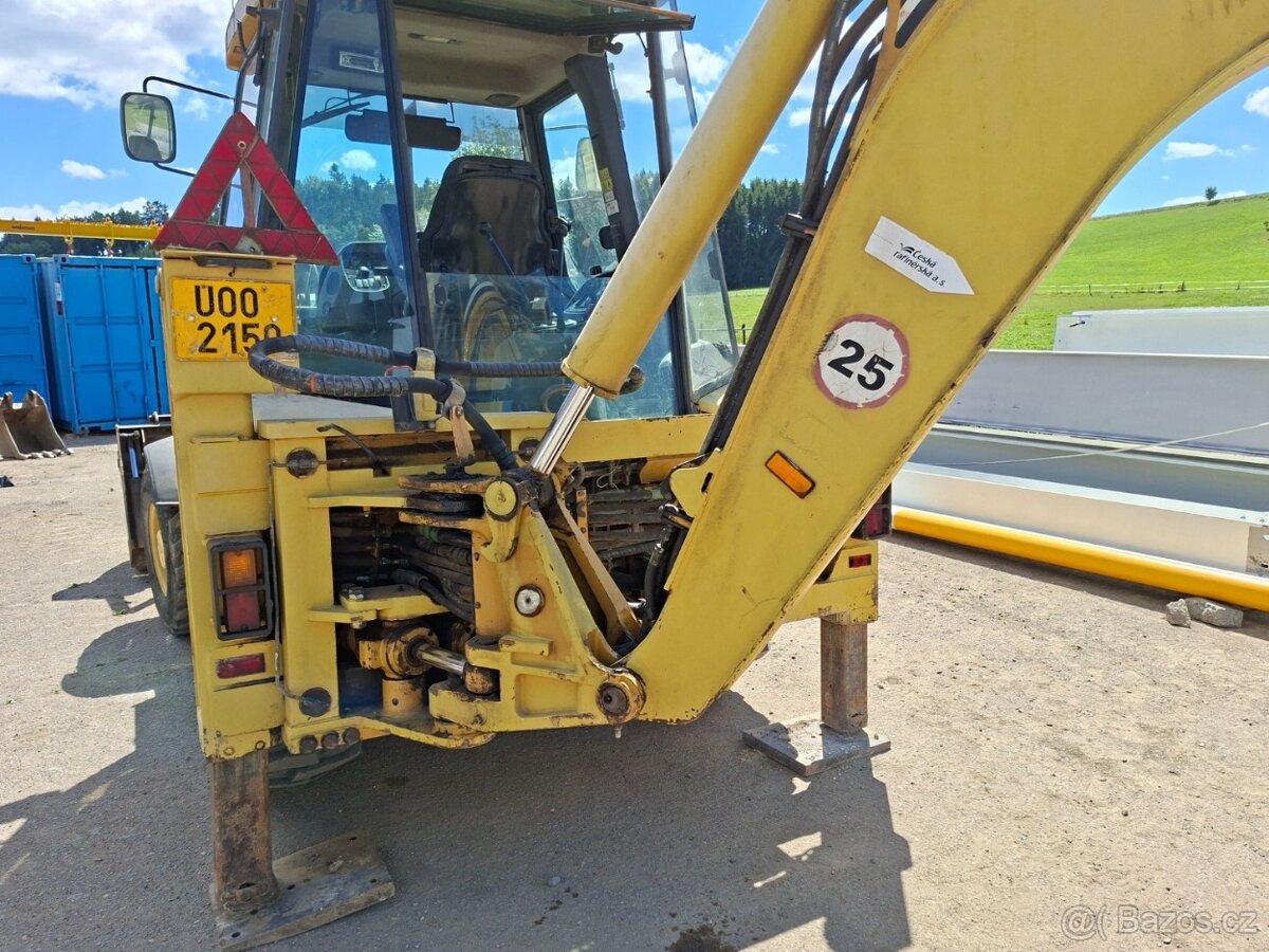 CATERPILLAR 428D 4X4 - 12