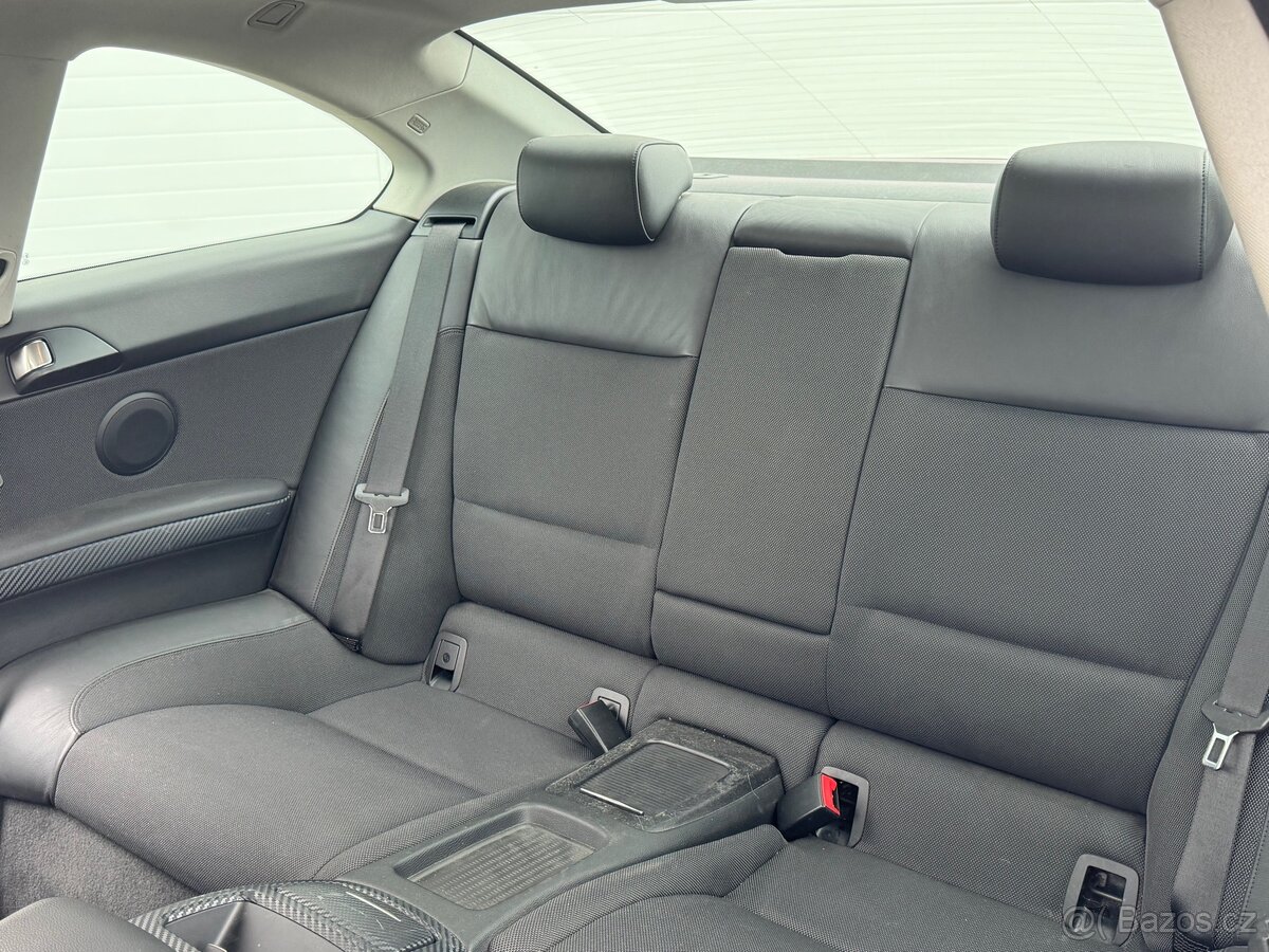 BMW E92 335i Manuál - 12