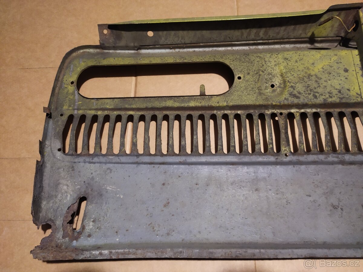 Zadní čelo Škoda 100 - 12