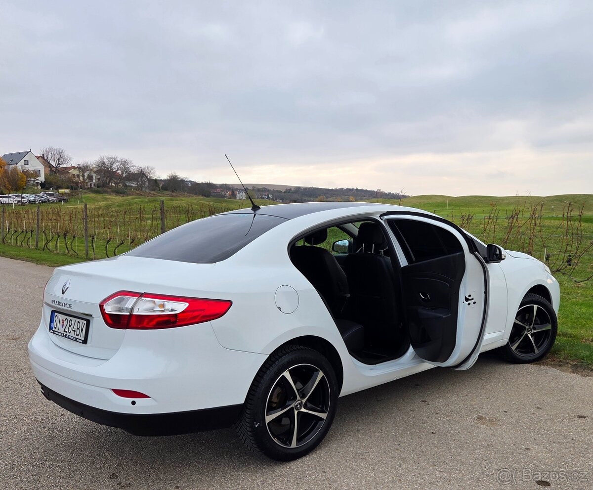 Renault Fluence 1.6 16V 82KW/111 koní R.V.06/2013 - 12