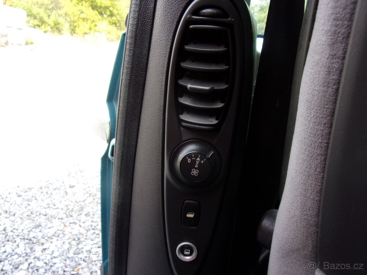 Citroën C8 2.2HDi94kW 278000KM 7MÍST STK - 12