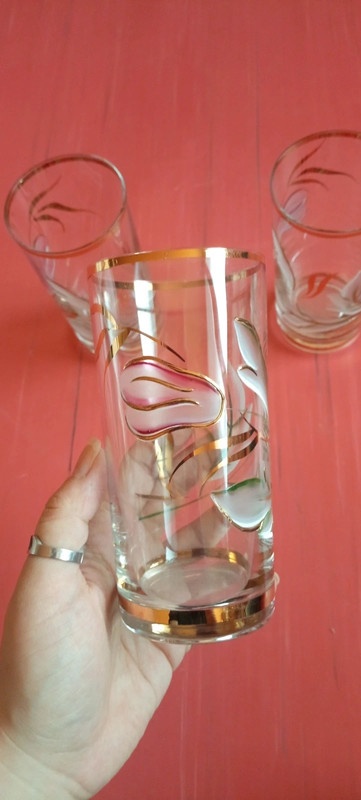 RŮZNÉ SKLENICE - 12