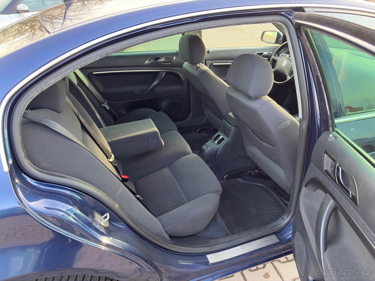 Škoda Superb 2.8 V6 benzín - 12