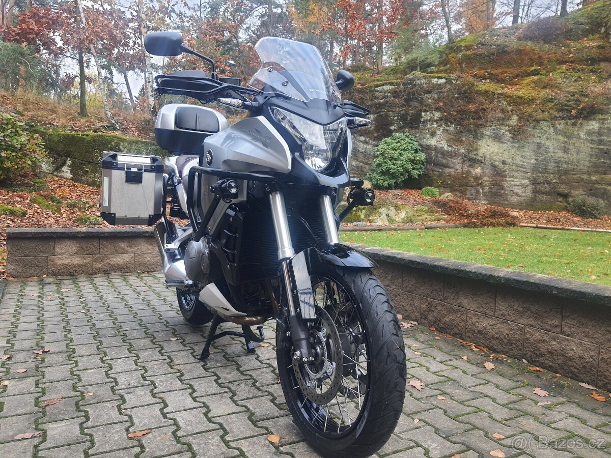 Honda VFR 1200 X Crosstourer - SUPER STAV + VÝBAVA -29 000KM - 12