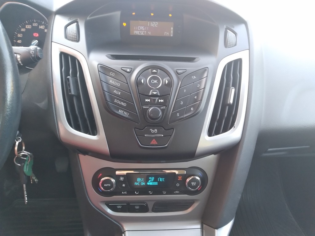 FORD FOCUS 1.6 92kW ČR,1.MAJITEL,DPH,KLIMA - 12