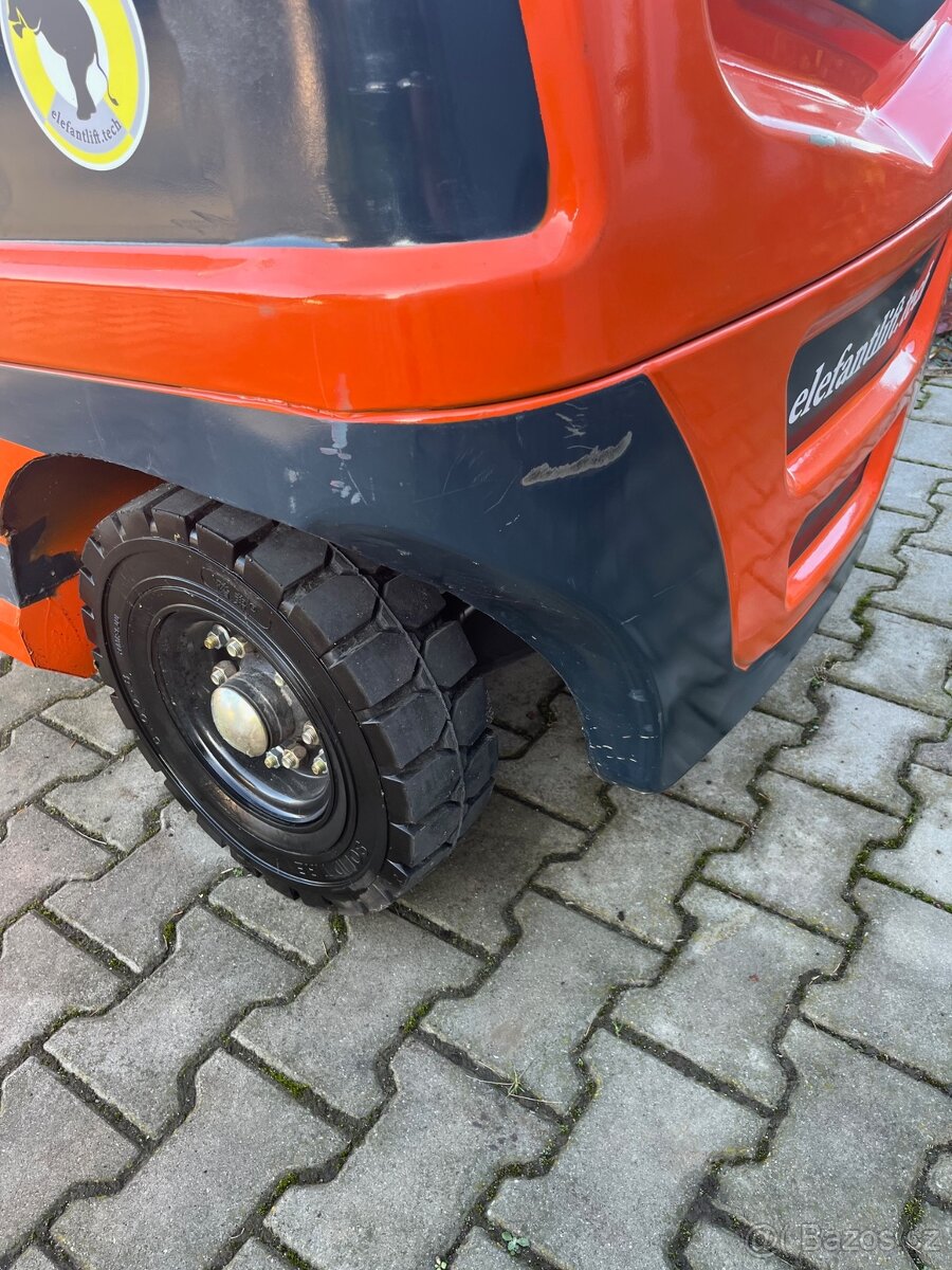 Elektrický vysokozdvižný vozík CPD - 25 Li-on - 12