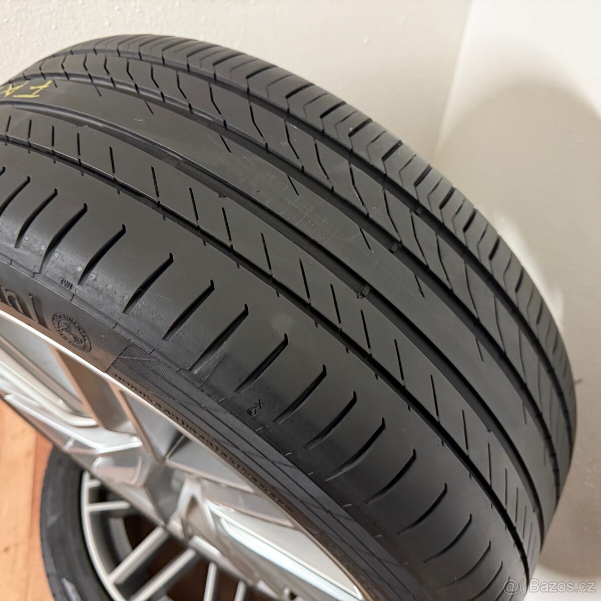 HYUNDAI GENESIS 5x114,3 R18 ET34+LETNÍ 225/45R18 6mm - 12