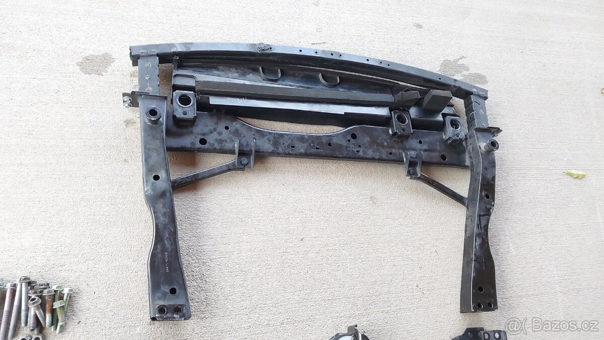 Nissan Qashqai J11: Nápravnice přední - 12