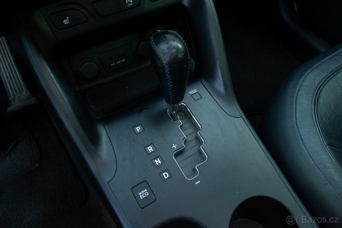 Hyundai ix35 2.0 CRDi VGT Premium 4x4 A/T - 12