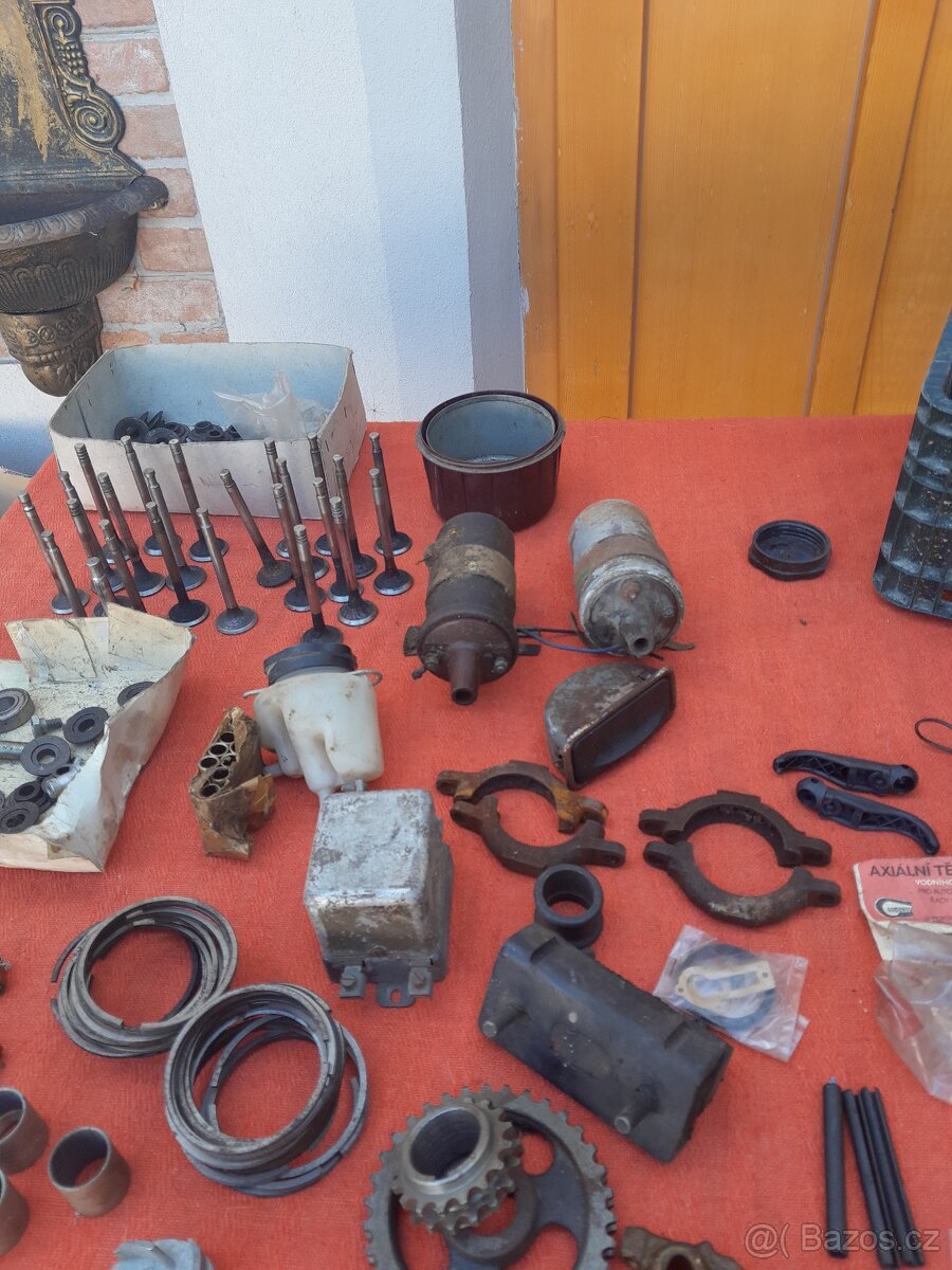 Směs náhradních dílů na Starou Škoda Octavie - 12