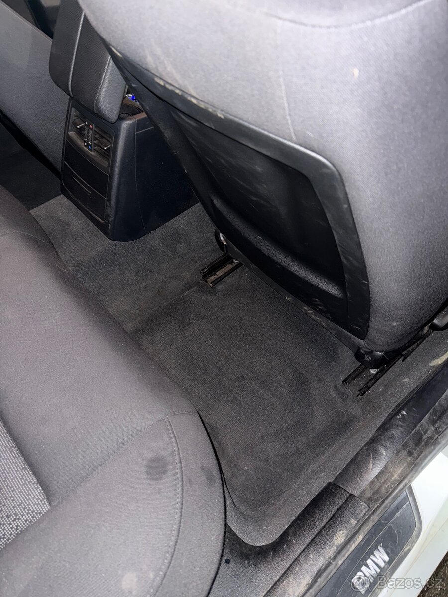 BMW E90 318d 105kW - 12