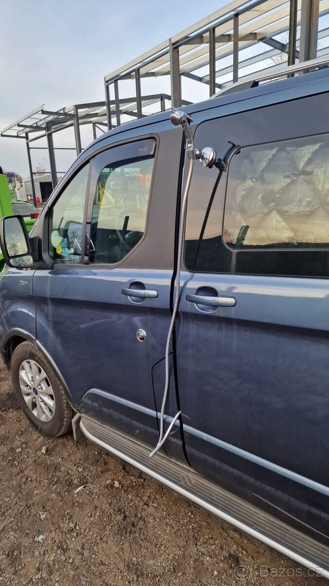 Ford Turneo Custom - 12