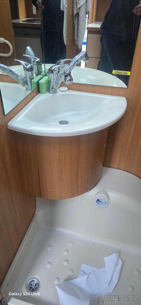 karavan burstner - 12