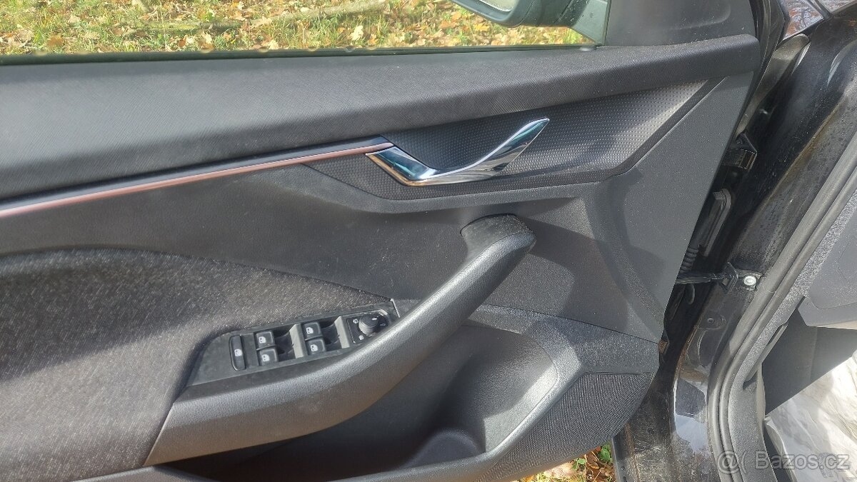 Havarovaní Škoda Scala Style 1.5 TSI 110 kW - 12