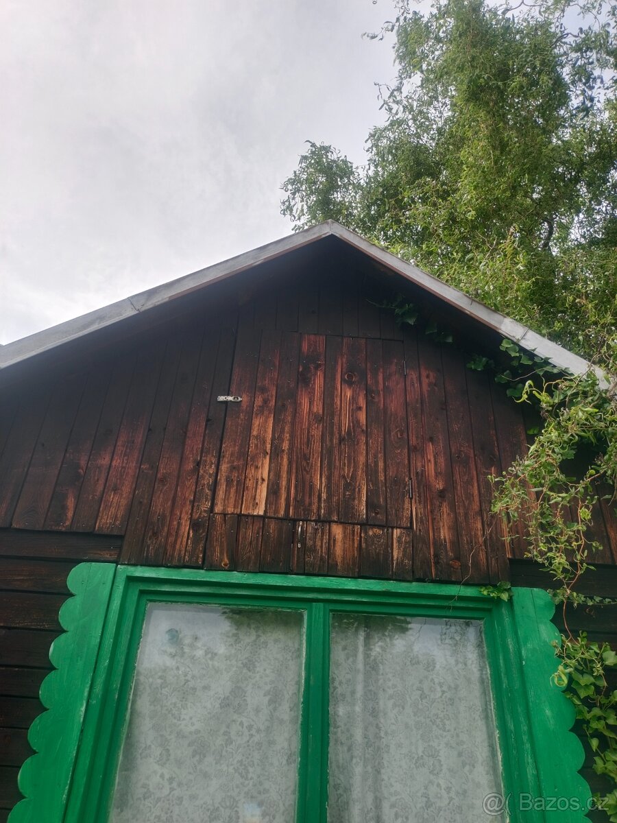 Zahrada s chatkou - 12