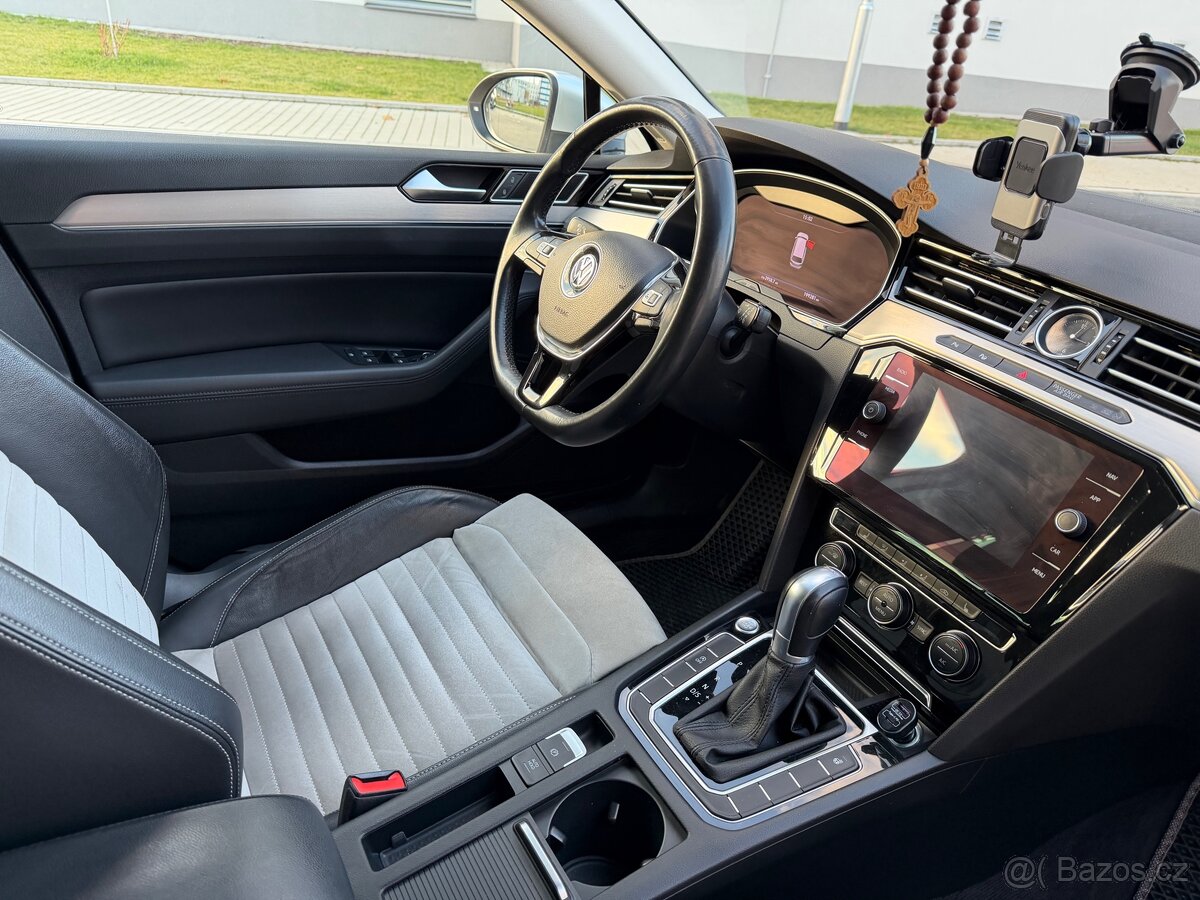 Volkswagen Passat B8 Top stav Bez investic Bohatá výbava - 12