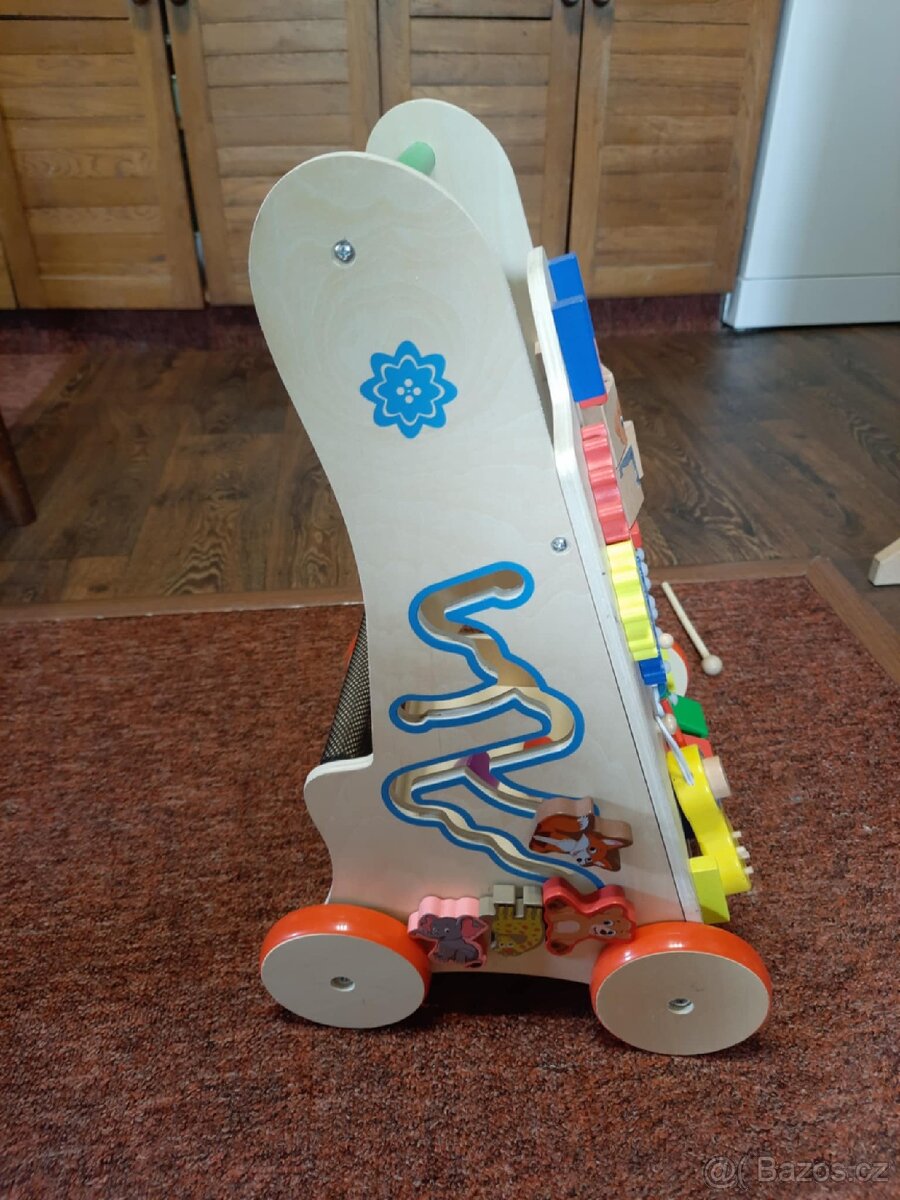 Chodítka, odrážedla, ohrádka, postýlka, botičky vel. 22, - 12