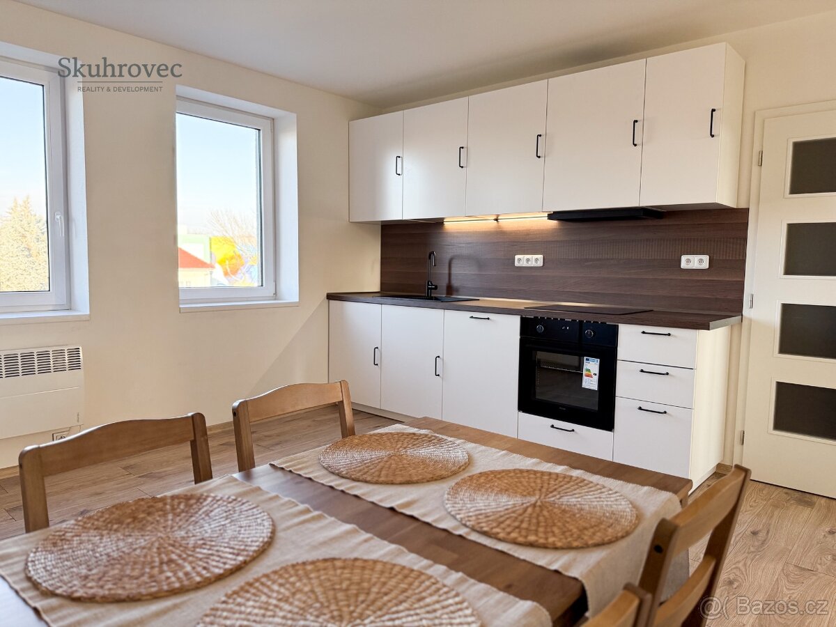 Pronájem bytu 65m² 3+kk, Nymburk, Komenského - 12