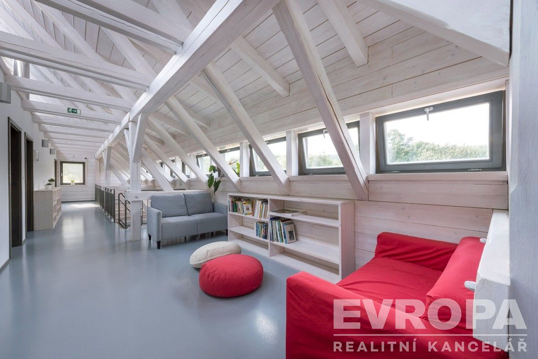 Prodej jedinečné nemovitosti obklopeného přírodou v Senešnic - 12