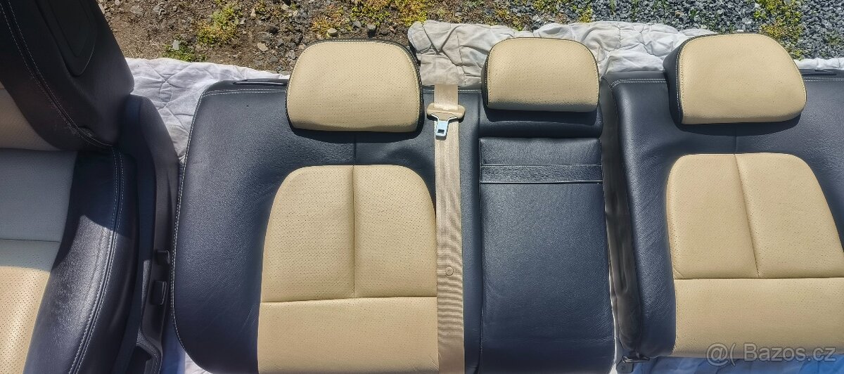 Peugeot 407 interiér - 12