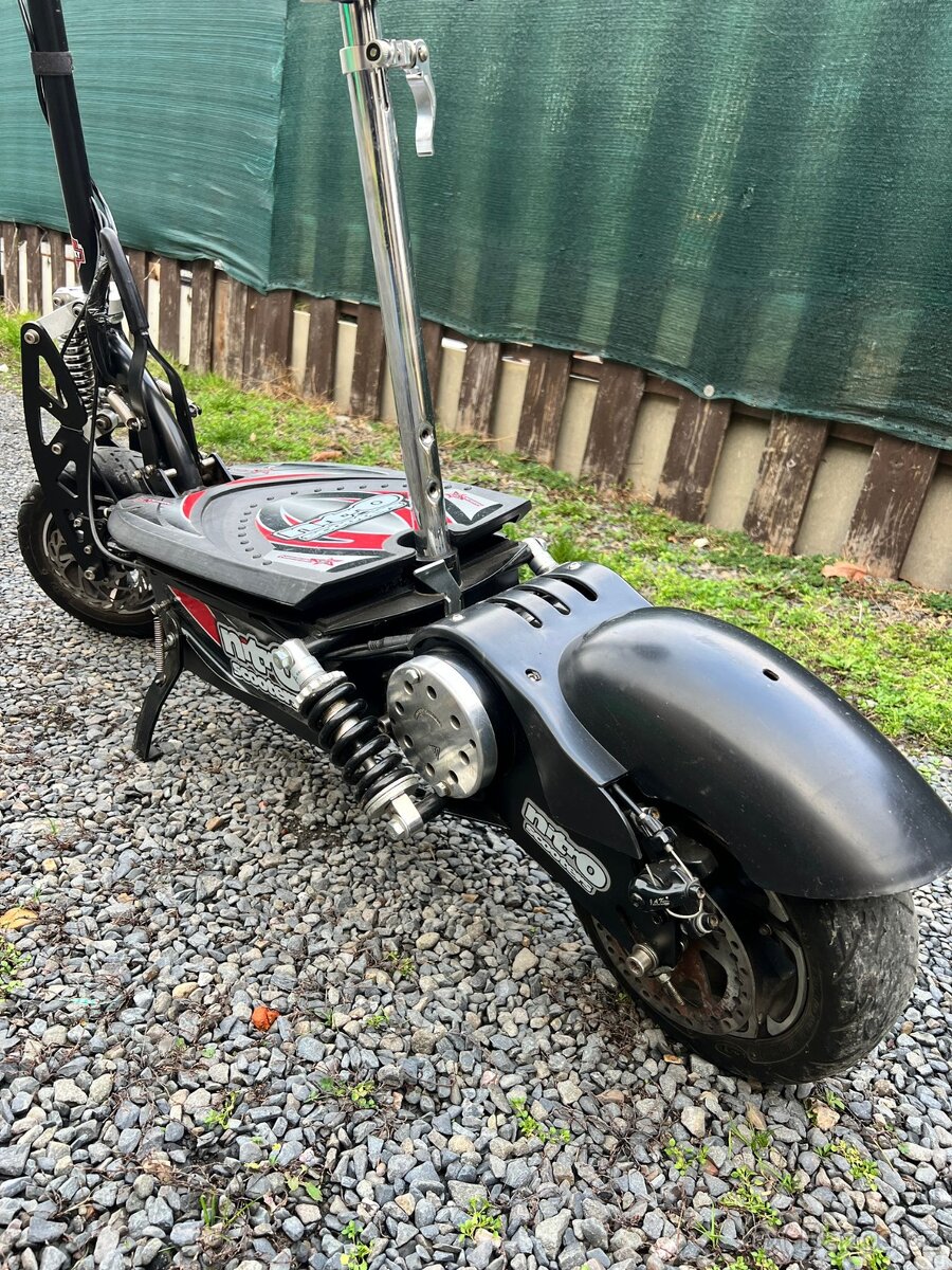 Elektrická koloběžka Nitro Scooters - 12