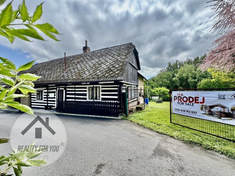 Prodej krásného rodinného domu/chalupy v Rovensku pod Troska - 12