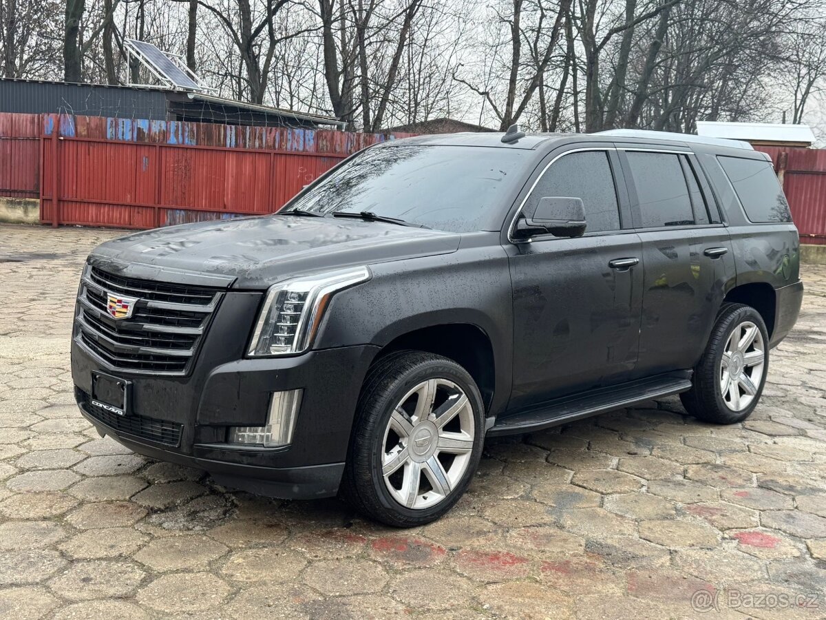 Cadillac Escalade - 12