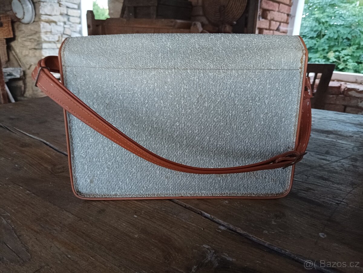 IKONICKÉ RÁDIO PHILIPS Z 60. LET - HIPPIES - 12