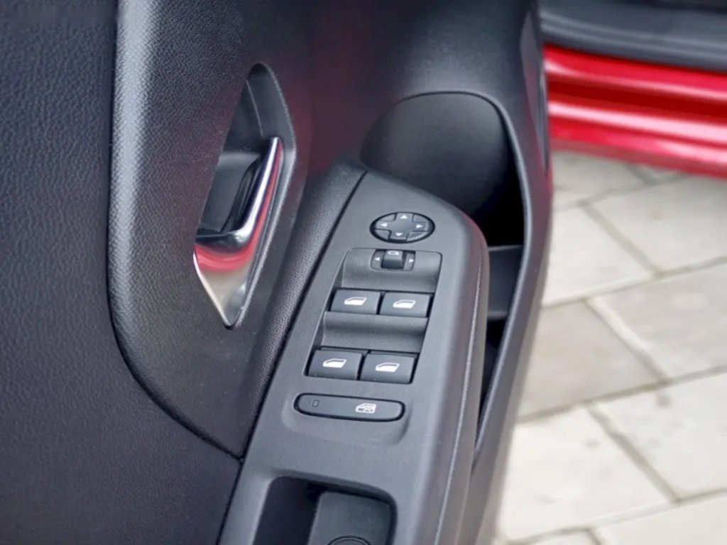 Opel Corsa, 1.2 TURBO 74Kw - 12