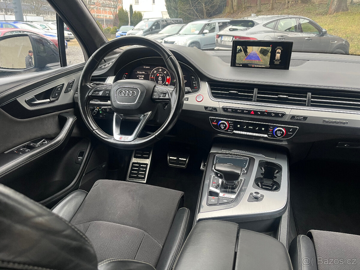 AUDI SQ7 4,0 D V8 320 Kw 7 MÍST PANORAMA - 12