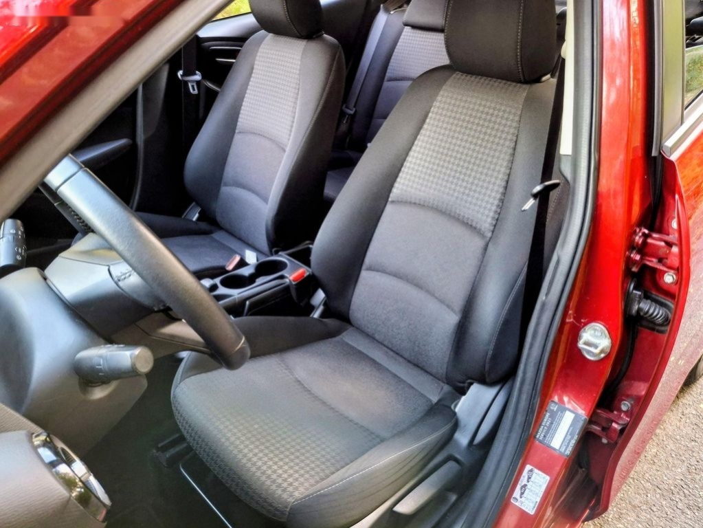 Mazda 2,1.5 benzin - 12