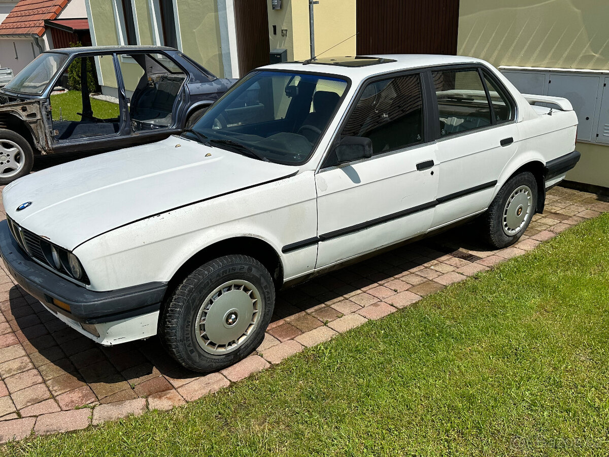 BMW 324d E30 plastak PRODEJ NÁHRÁDNÍ DÍLY - 12