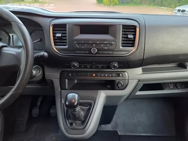 Spacetourer 2.0HDi 110 kW, long, 2x šoupačky,tažné - 12