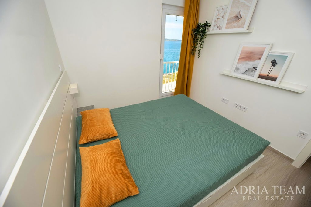 CHORVATSKO- EXKLUZIVNÍ APARTMÁN – PRVNÍ ŘADA U MOŘE POVLJAN - 12