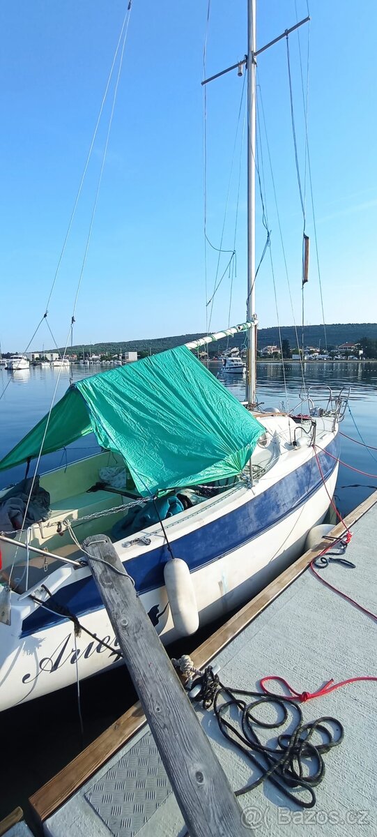 🛥️ Plachetnice Ariel – stabilní německá klasika s přívěsem - 12