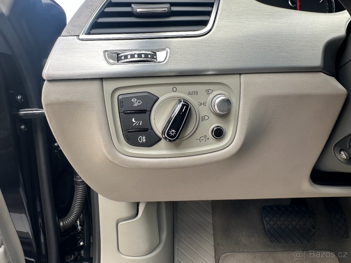 Audi A8 2015 - 12