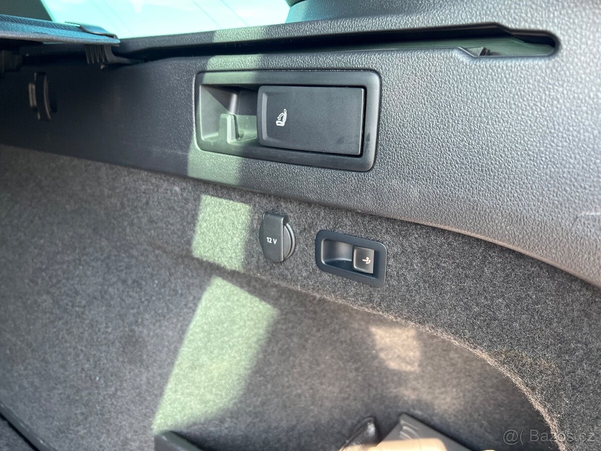 VW Passat B8 Elegance, Kůže - 12