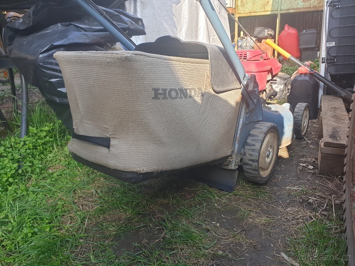 Honda IZY 2.9kw rok 2004 - 12