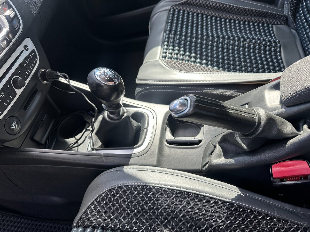 Renault Megane 2010 - 12