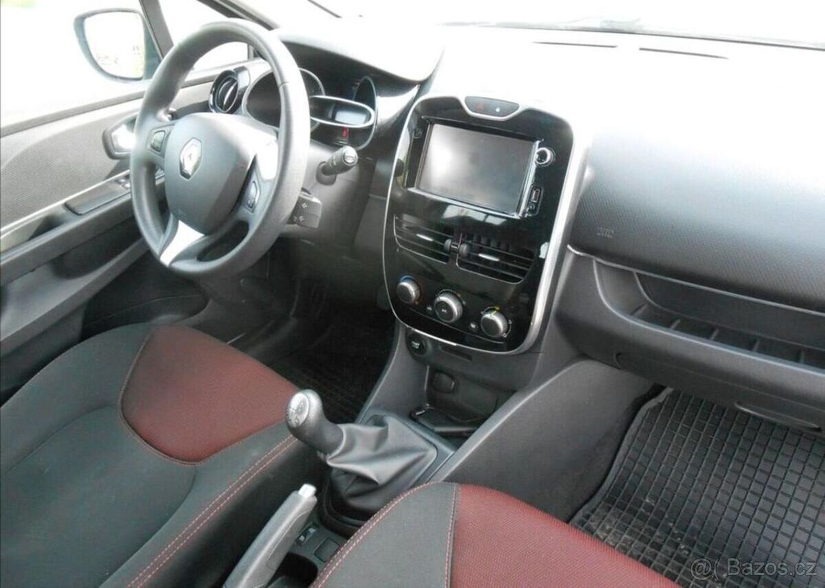 Renault Clio 1,2 54 kW CZ Serviska benzín - 12