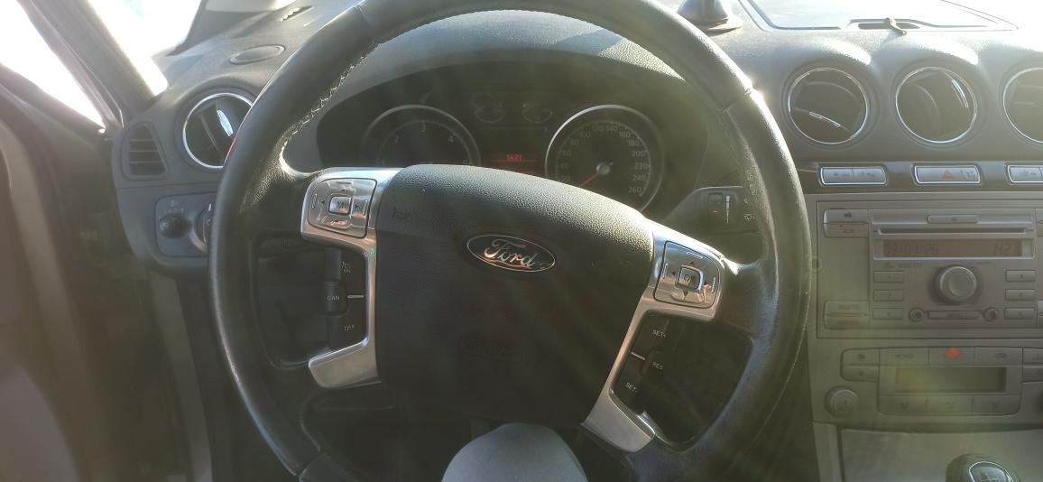 Ford Galaxy 2.0 TDCI - 12