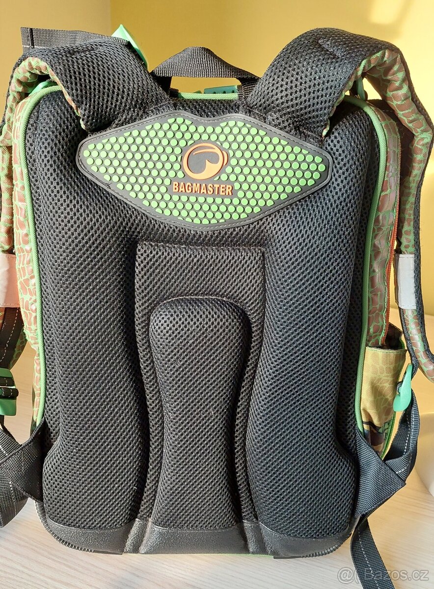 Školní batoh 1. - 4. třída zn. Bagmaster - 12